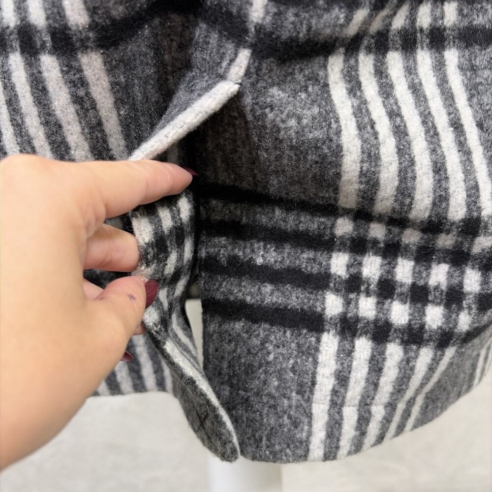 NWT Motherhood Maternity Women's Pea Coat Black & White Plaid Size Small Chrty - Picture 7 of 16